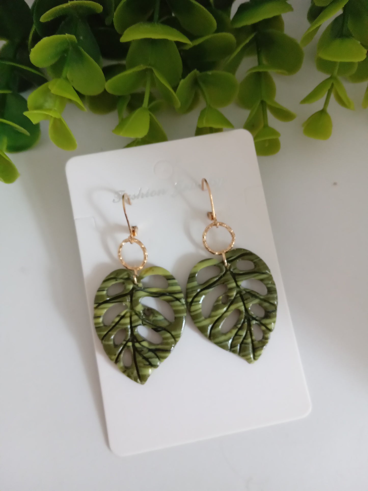 Handmade Monstera Leaf Polymer Clay Earrings - Green Tropical Dangle Earrings - Jewelry for Women