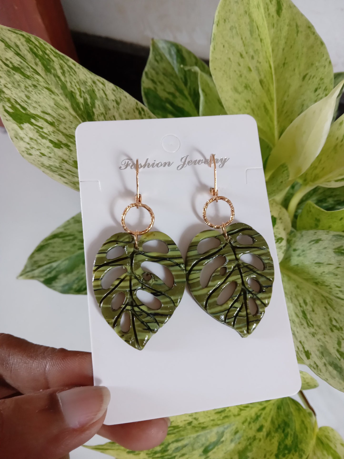 Handmade Monstera Leaf Polymer Clay Earrings - Green Tropical Dangle Earrings - Jewelry for Women