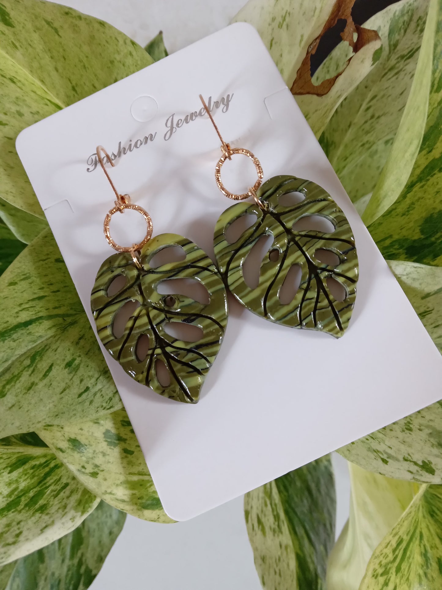 Handmade Monstera Leaf Polymer Clay Earrings - Green Tropical Dangle Earrings - Jewelry for Women