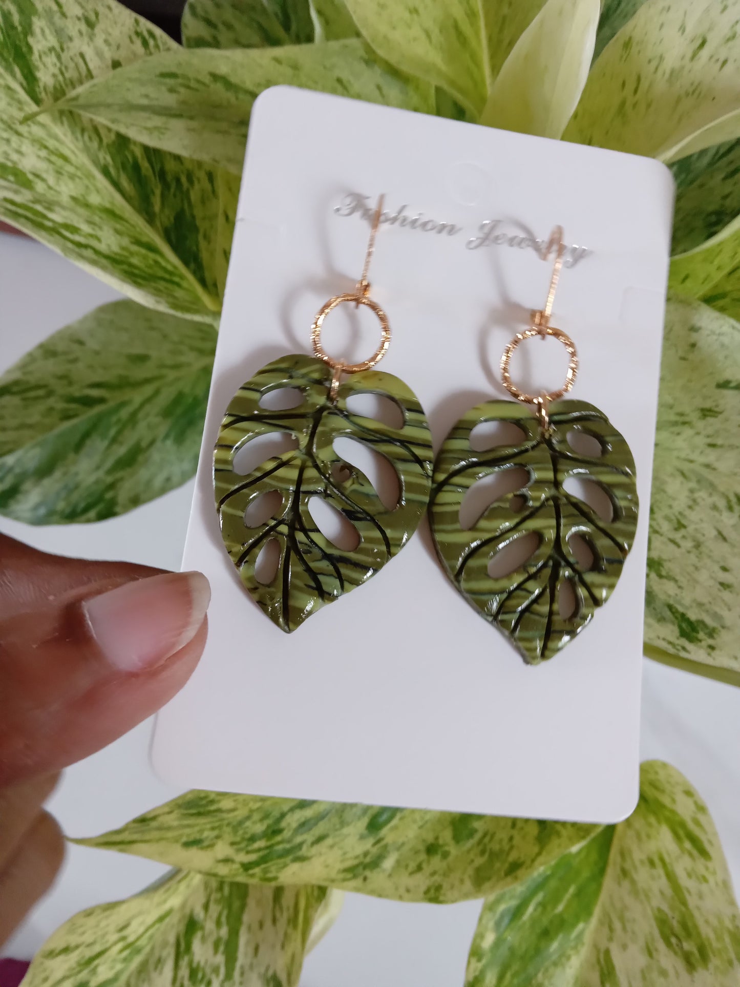 Handmade Monstera Leaf Polymer Clay Earrings - Green Tropical Dangle Earrings - Jewelry for Women