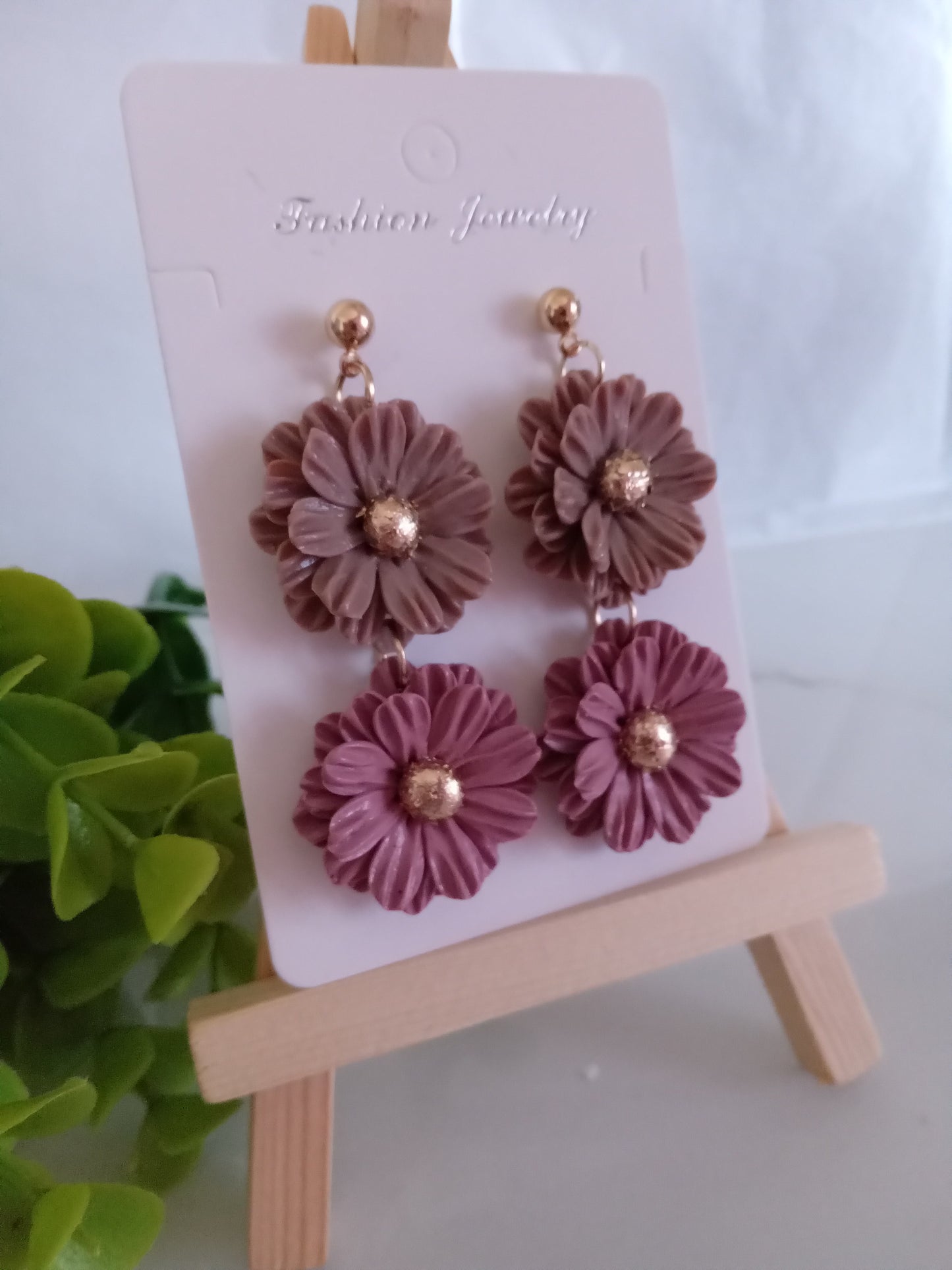 Pink Daisy Polymer Clay Earrings – Handmade Floral Statement Jewelry, Lightweight Daisy Earrings for Women