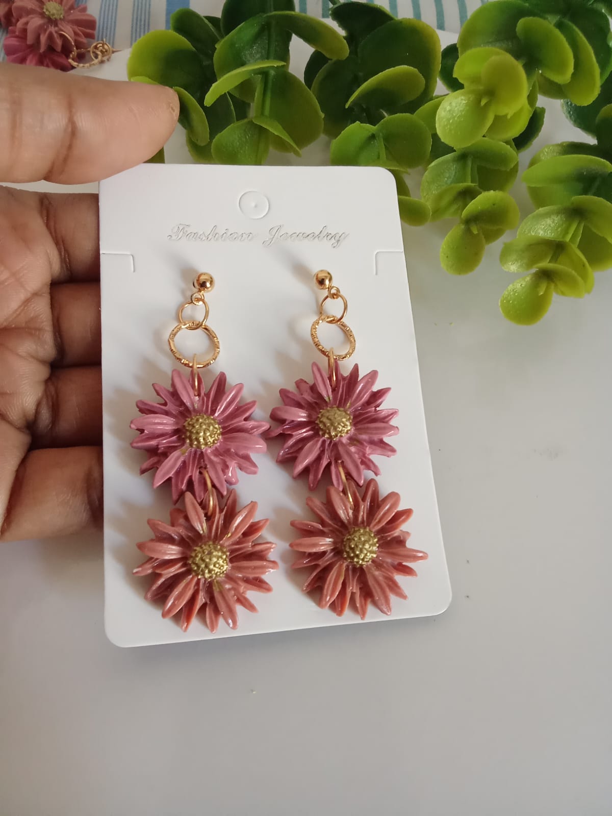 Handmade Polymer Clay Pink Daisy Earring Floral Artisan Dangle Earrings for Women