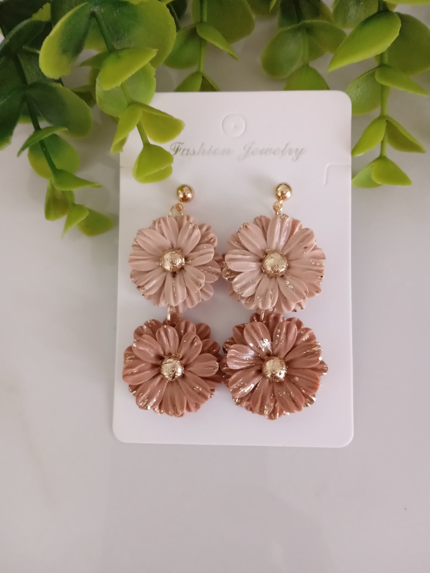Brown and Beige Daisy Polymer Clay Earrings – Handmade Floral Statement Jewelry, Lightweight Daisy Earrings for Women