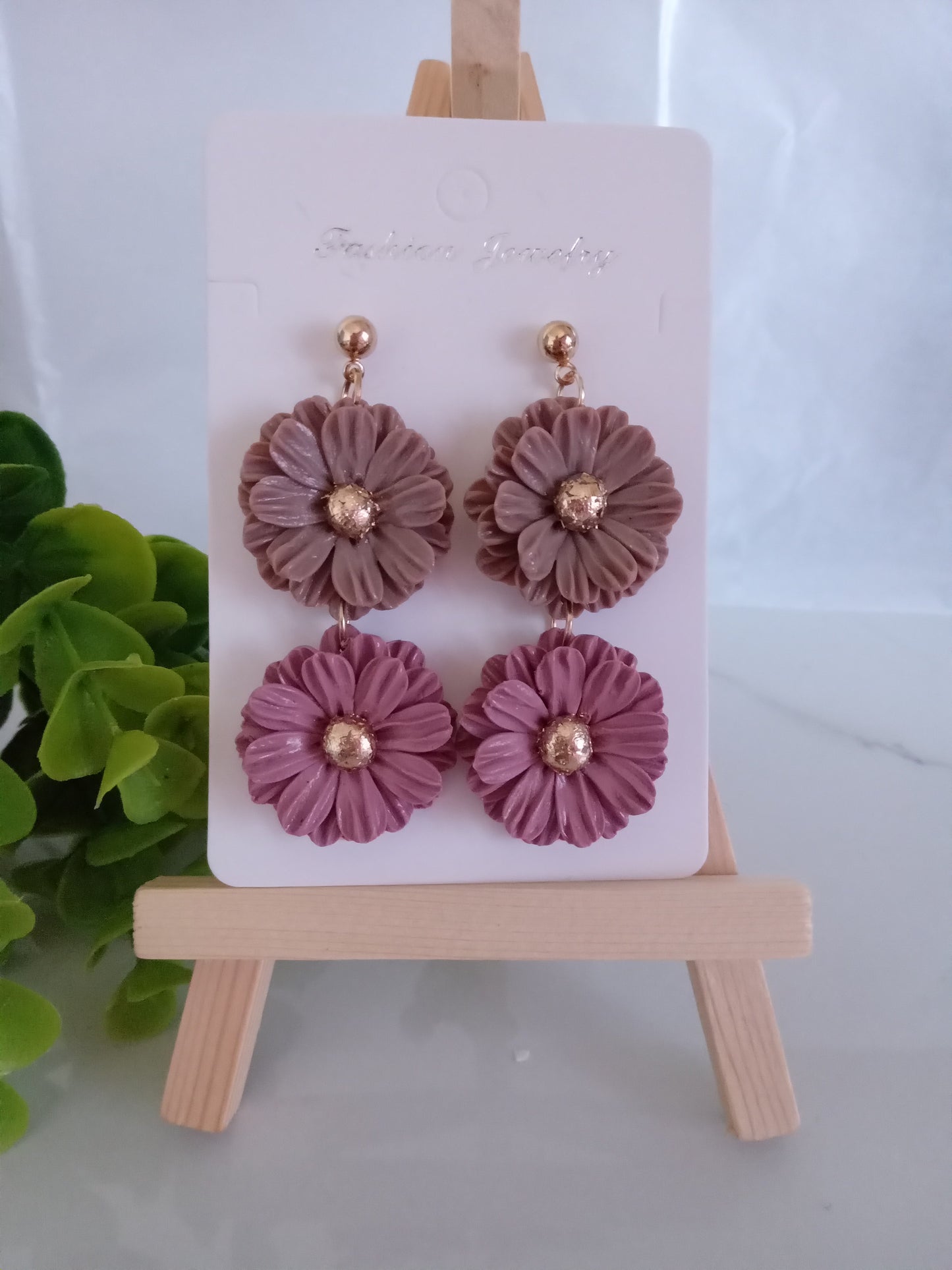 Pink Daisy Polymer Clay Earrings – Handmade Floral Statement Jewelry, Lightweight Daisy Earrings for Women