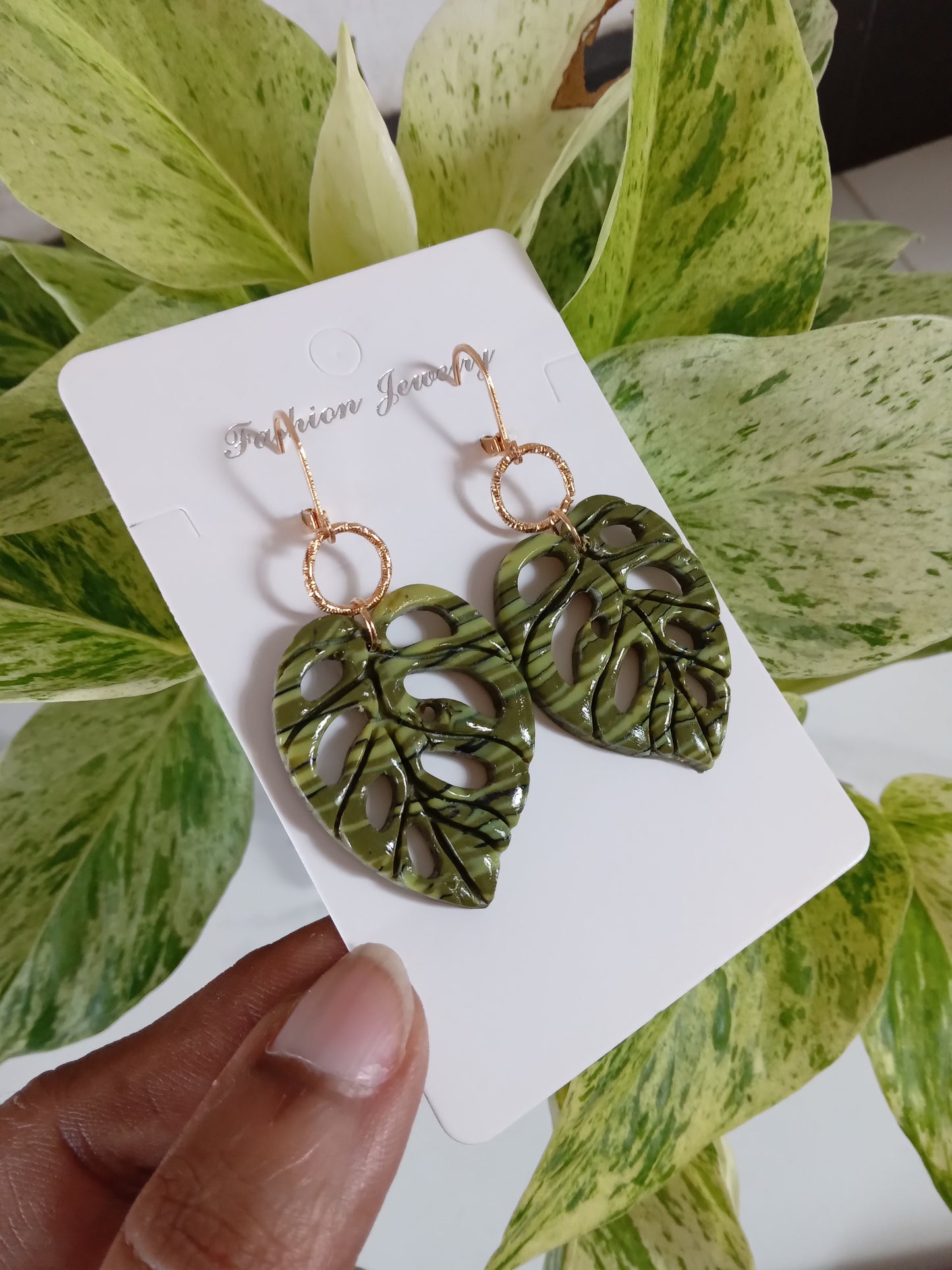 Handmade Monstera Leaf Polymer Clay Earrings - Green Tropical Dangle Earrings - Jewelry for Women