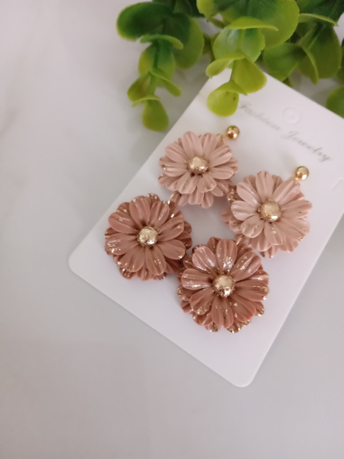 Brown and Beige Daisy Polymer Clay Earrings – Handmade Floral Statement Jewelry, Lightweight Daisy Earrings for Women