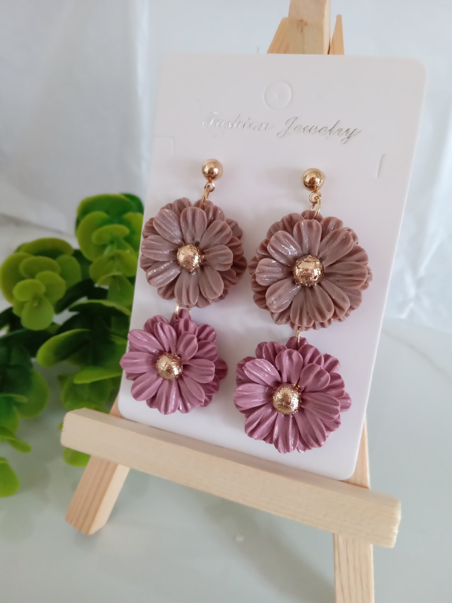 Pink Daisy Polymer Clay Earrings – Handmade Floral Statement Jewelry, Lightweight Daisy Earrings for Women