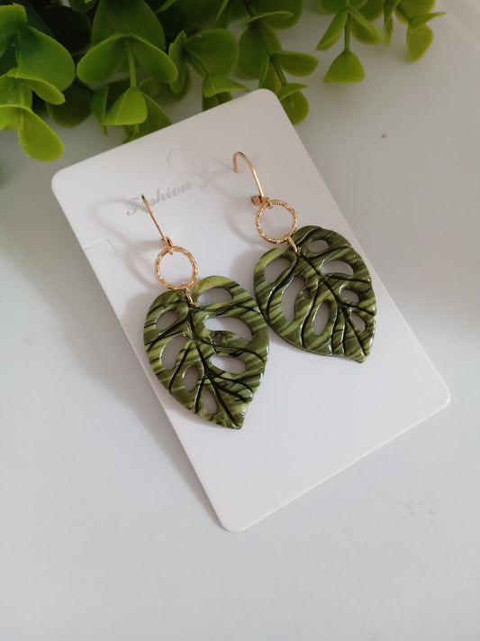 Handmade Monstera Leaf Polymer Clay Earrings - Green Tropical Dangle Earrings - Jewelry for Women