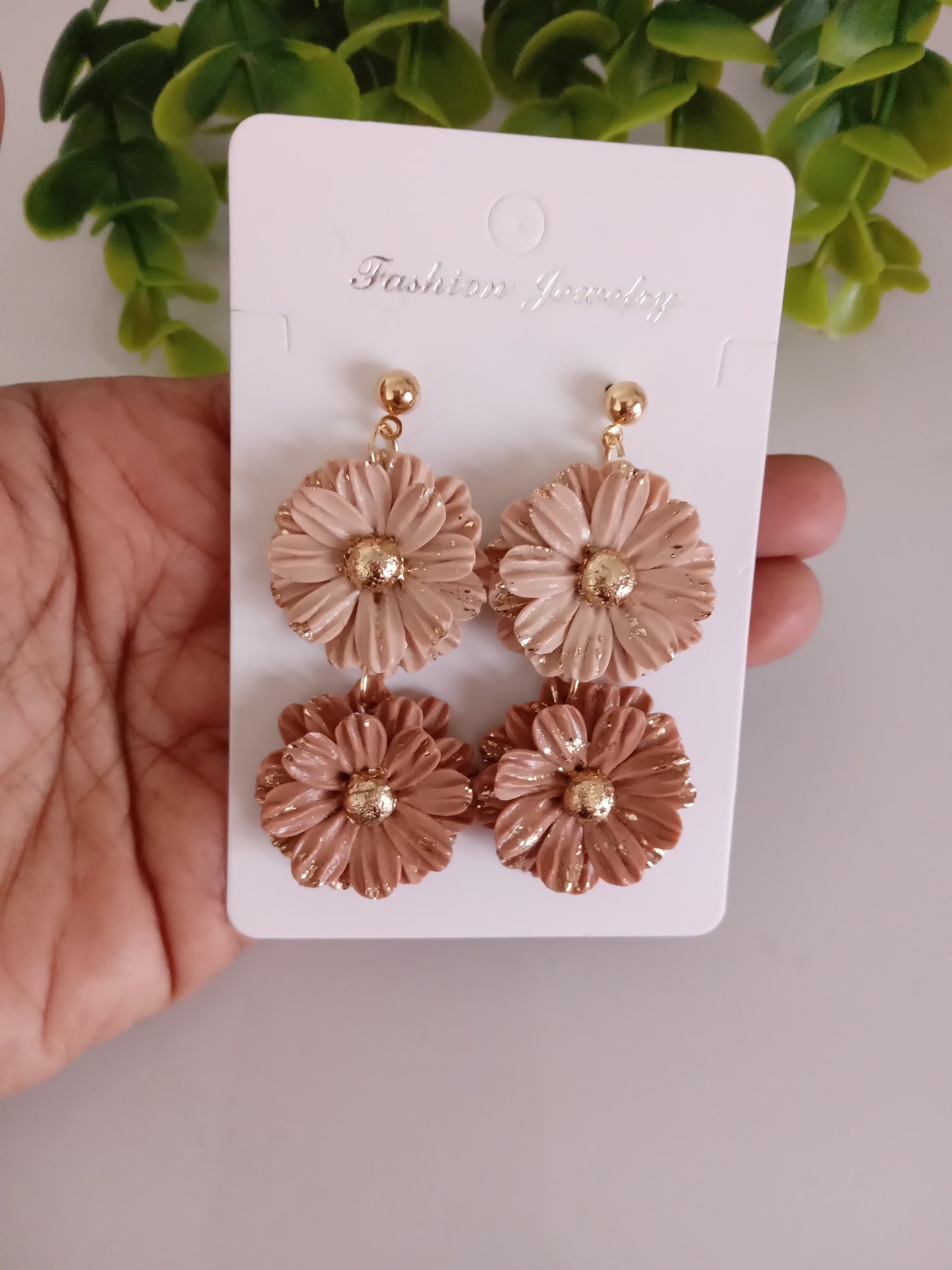 Brown and Beige Daisy Polymer Clay Earrings – Handmade Floral Statement Jewelry, Lightweight Daisy Earrings for Women